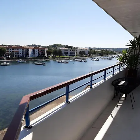 : T4 Spacieux Avec Balcon Et Veranda, Proche Golf - Fr-1-239-554 * Ciboure