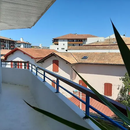 : T4 Spacieux Avec Balcon Et Veranda, Proche Golf - Fr-1-239-554 * Ciboure