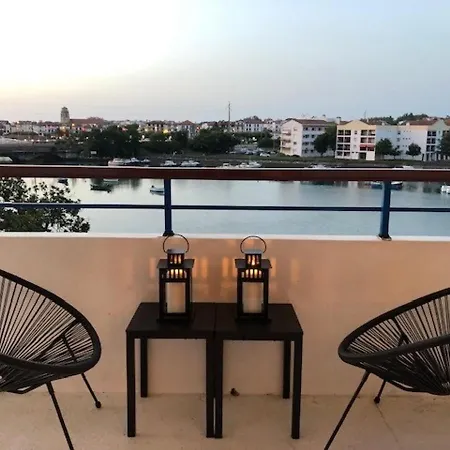 : T4 Spacieux Avec Balcon Et Veranda, Proche Golf - Fr-1-239-554 Ciboure
