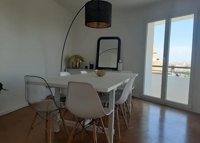 : T4 Spacieux Avec Balcon Et Veranda, Proche Golf - Fr-1-239-554 * Ciboure